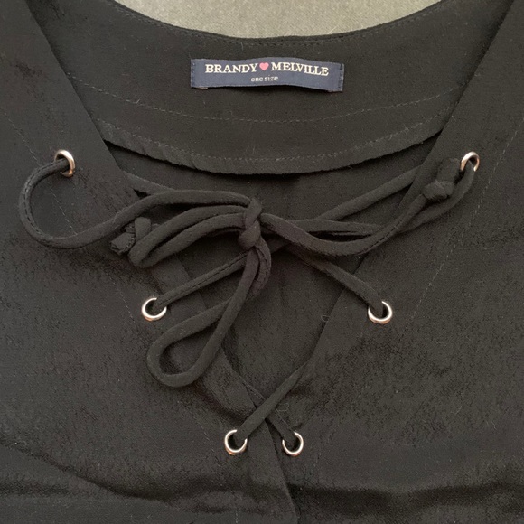 Brandy Melville crop crepe top - Picture 2 of 4